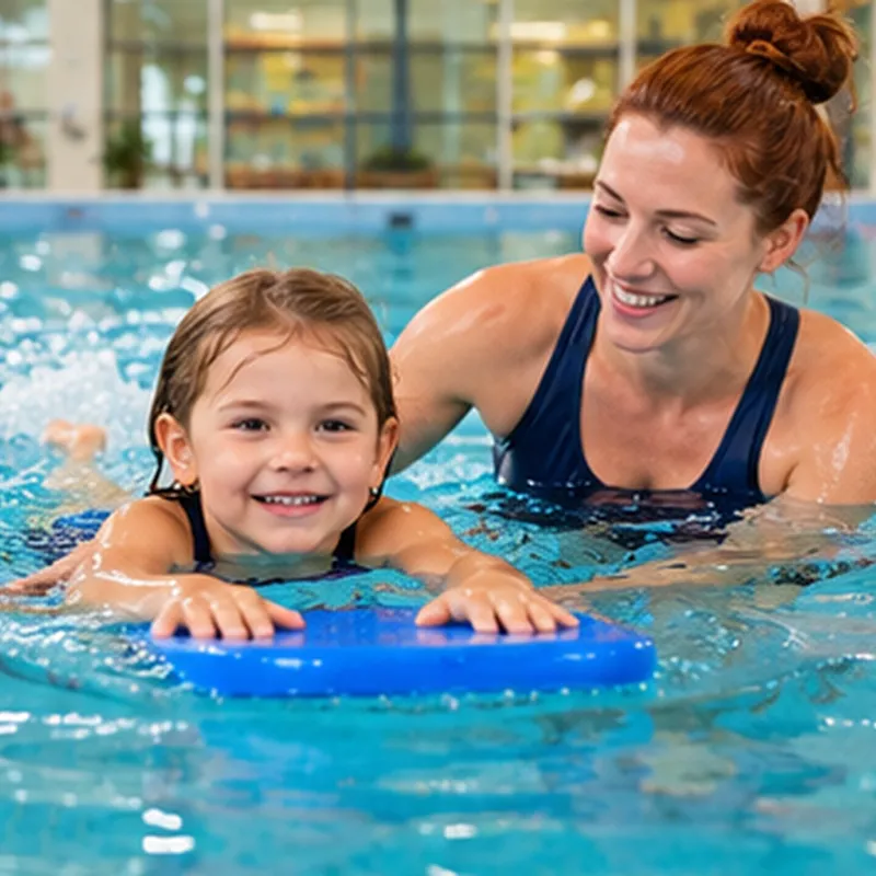 Kind beim Schwimmenlernen – Bad Tabarz